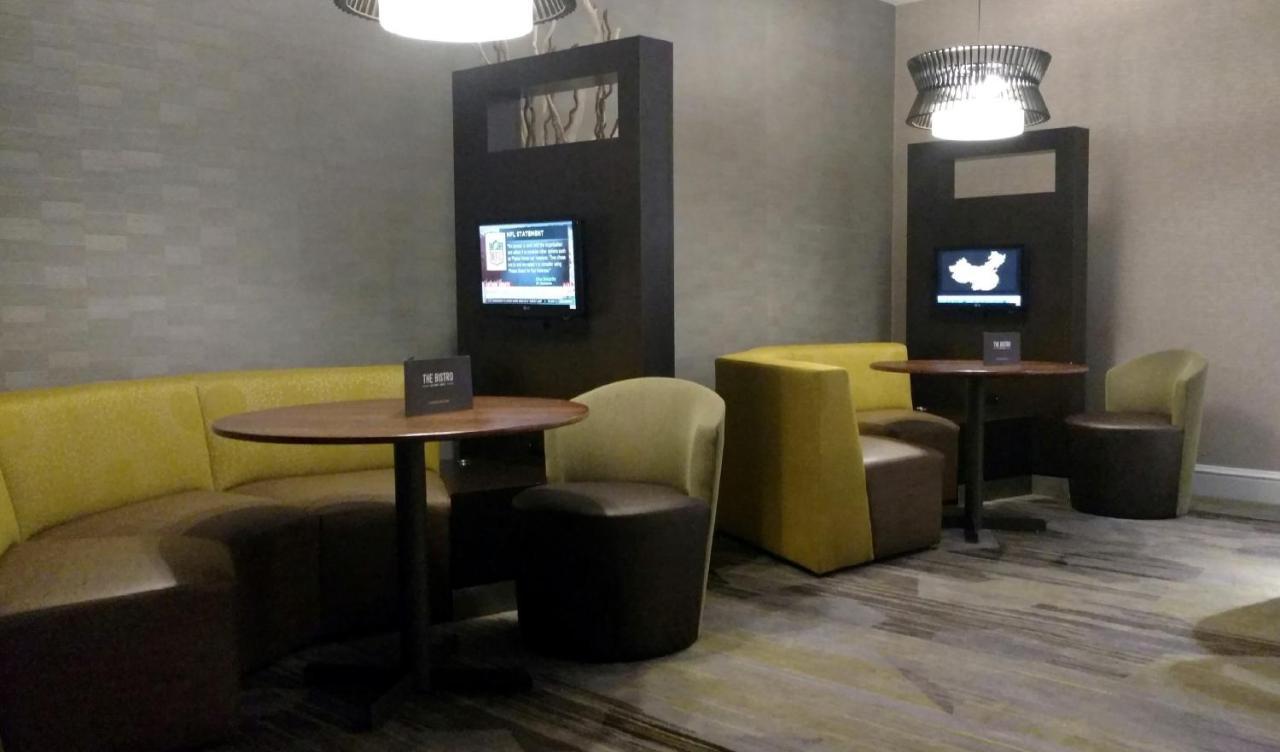 Courtyard By Marriott Portland Tigard Hotel Exterior photo