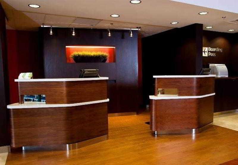 Courtyard By Marriott Portland Tigard Hotel Exterior photo