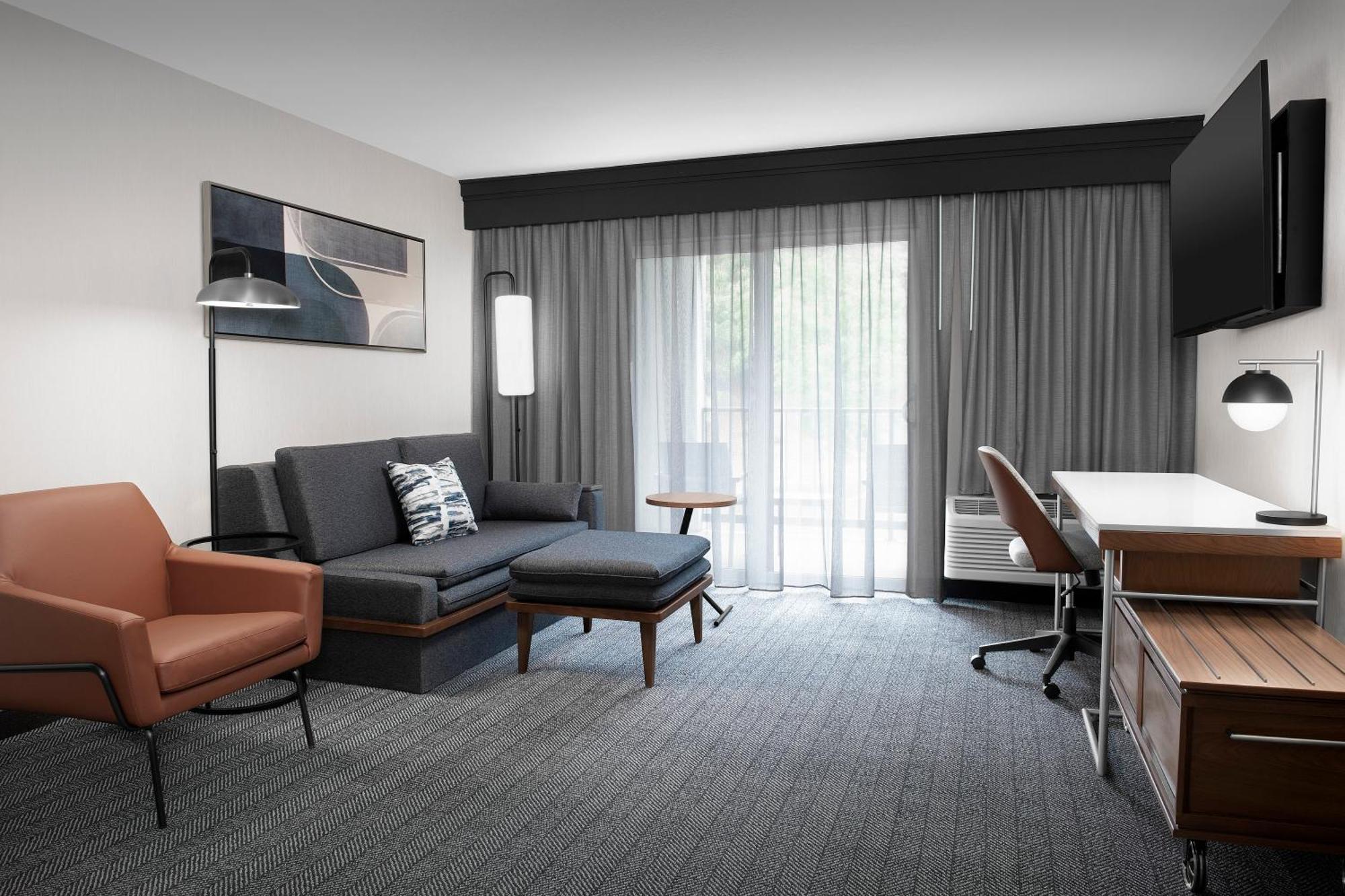 Courtyard By Marriott Portland Tigard Hotel Exterior photo