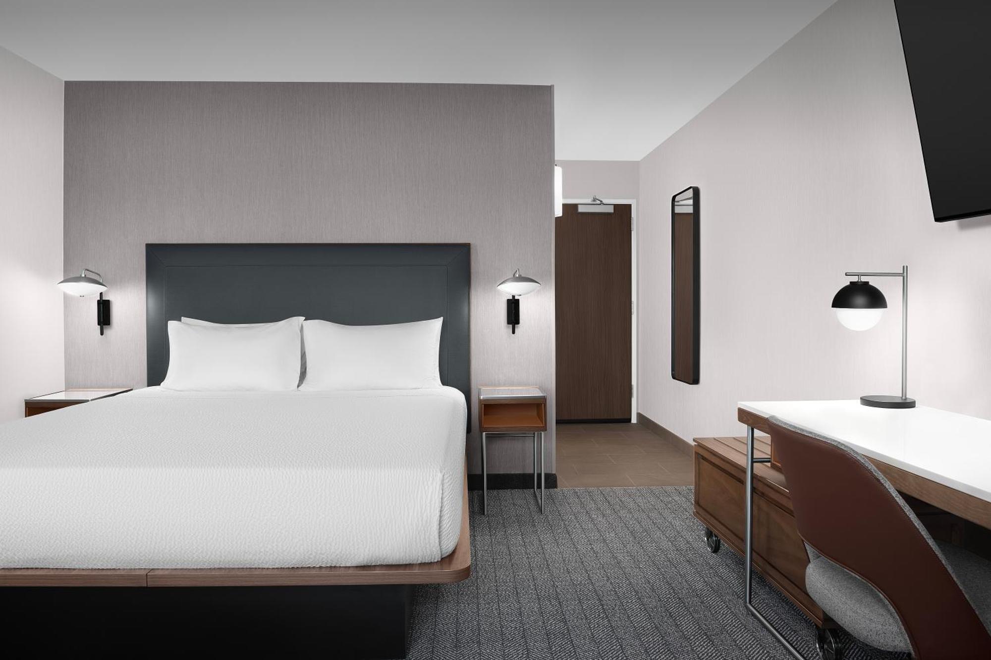 Courtyard By Marriott Portland Tigard Hotel Exterior photo