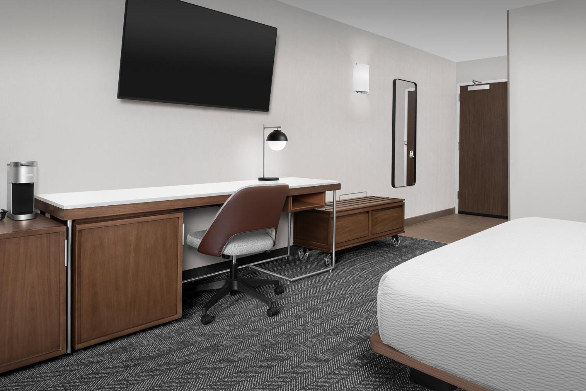 Courtyard By Marriott Portland Tigard Hotel Exterior photo